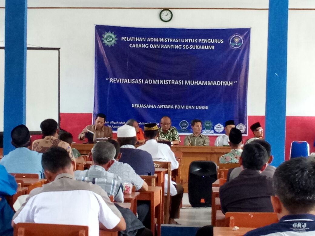 PELATIHAN ADMINISTRASI UNTUK PENGURUS CABANG DAN RANTING SE-SUKABUMI