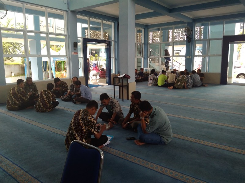 Pengajian Rutin Dosen dan Karyawan Universitas Muhammadiyah Sukabumi: Mentoring BTQ Surat An - Nisa 